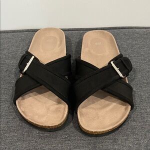 H&M Size 10 Black Cross-Strap Women's Sandals